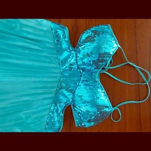 Sexy sequin dress!